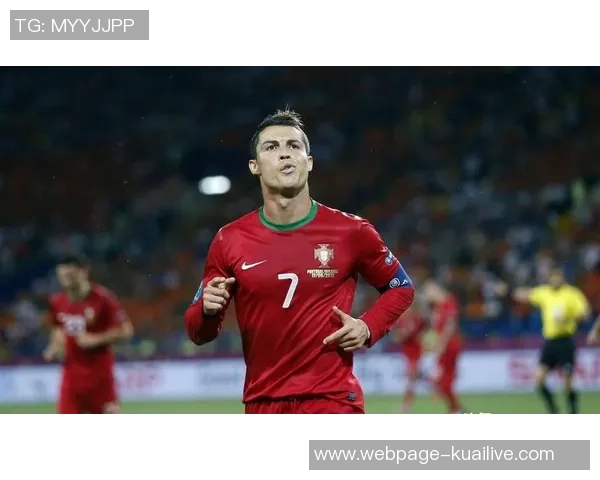 克罗斯的足球传奇之路：从青涩少年到世界顶级中场的成长历程