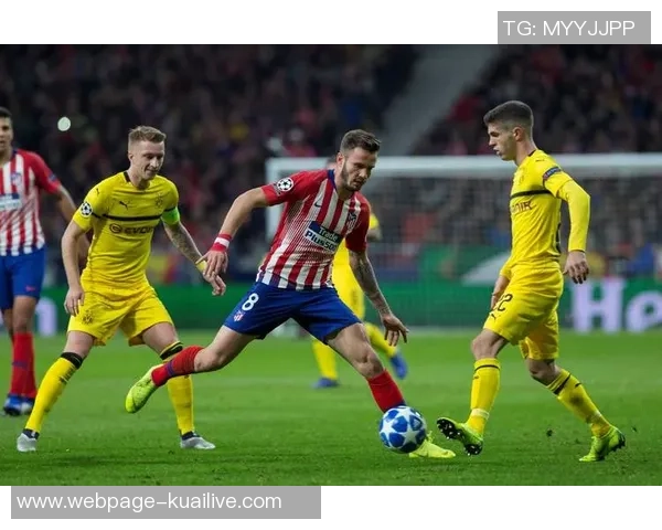 奥斯积克与埃因霍温的激烈对决揭示足球战术的精彩碰撞与球队实力的较量